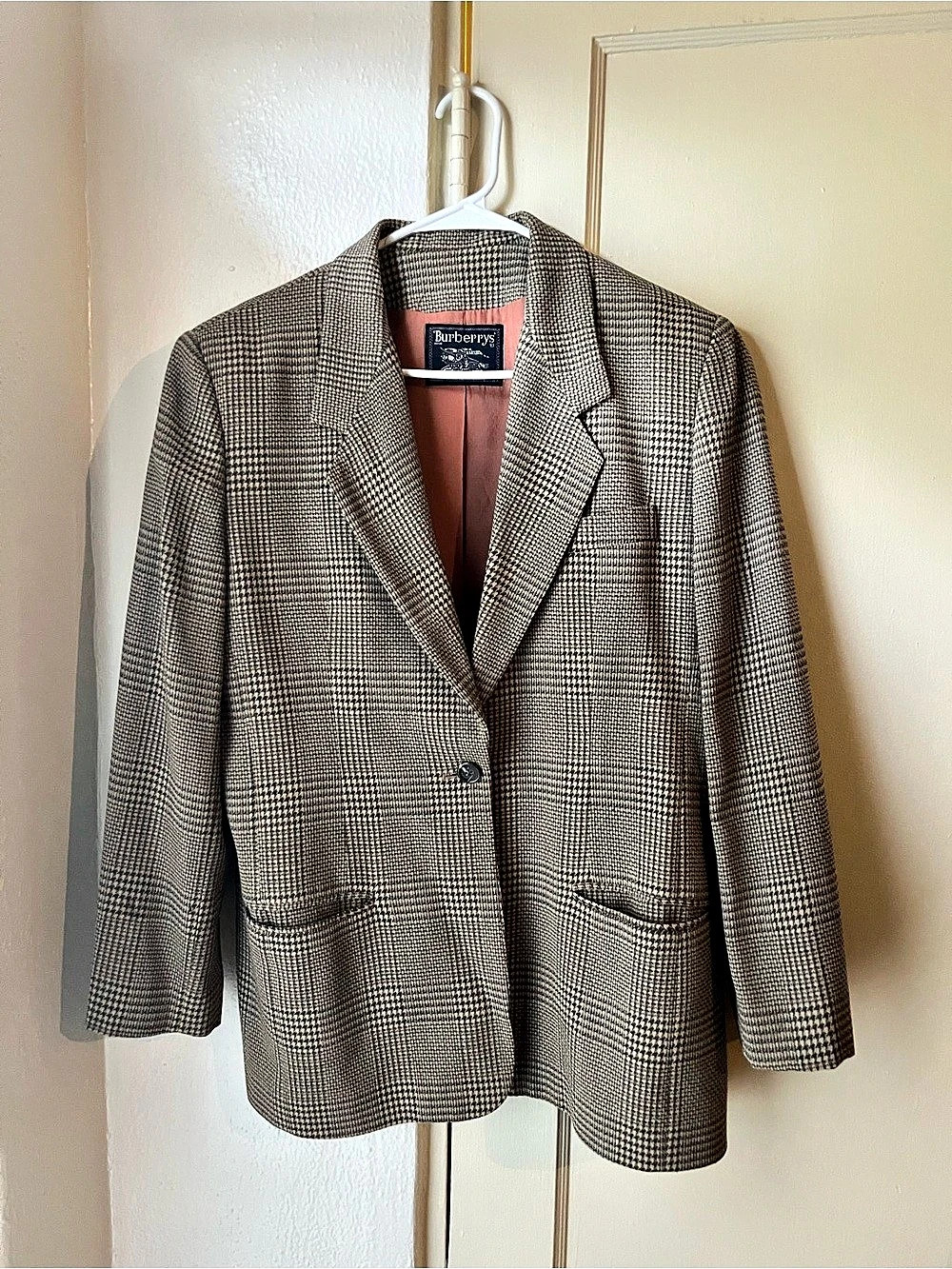 Burberrys Houndstooth Wool Blazer Size 12 Like New